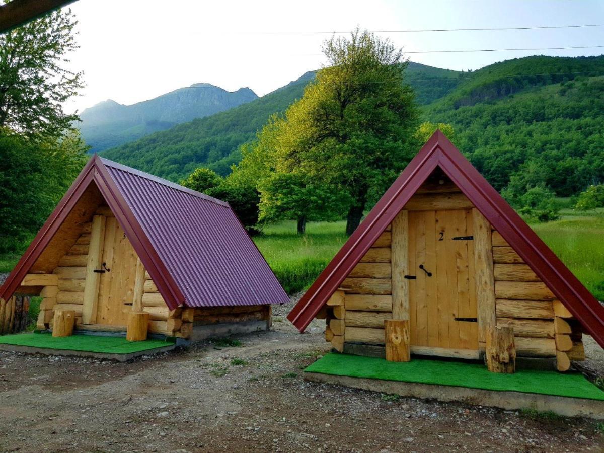 Bungalows Malagic Gusinje Bagian luar foto