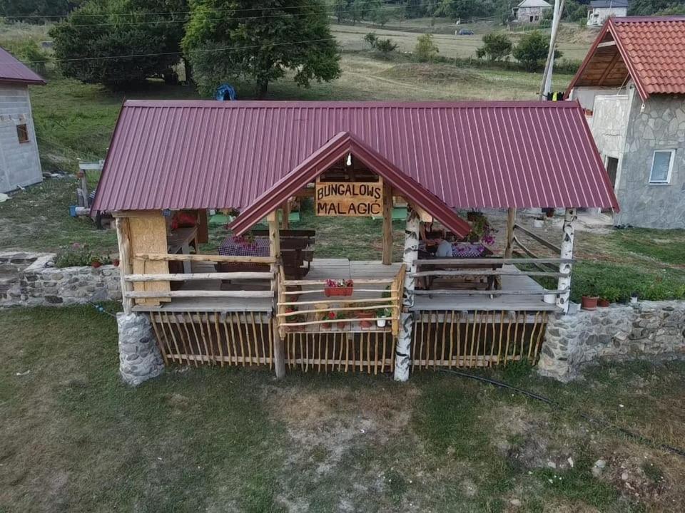 Bungalows Malagic Gusinje Bagian luar foto