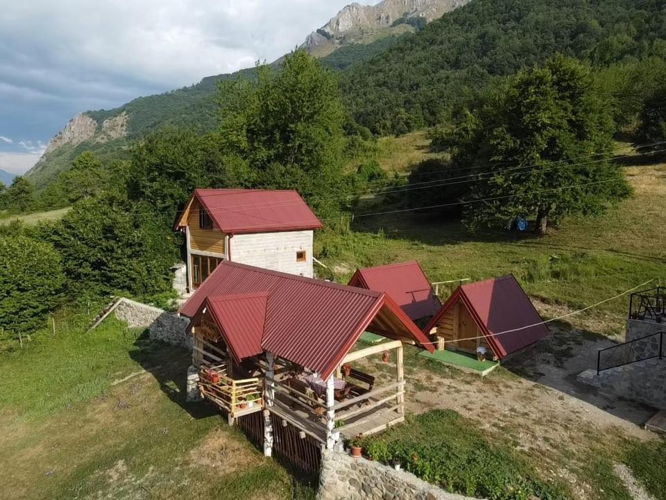 Bungalows Malagic Gusinje Bagian luar foto