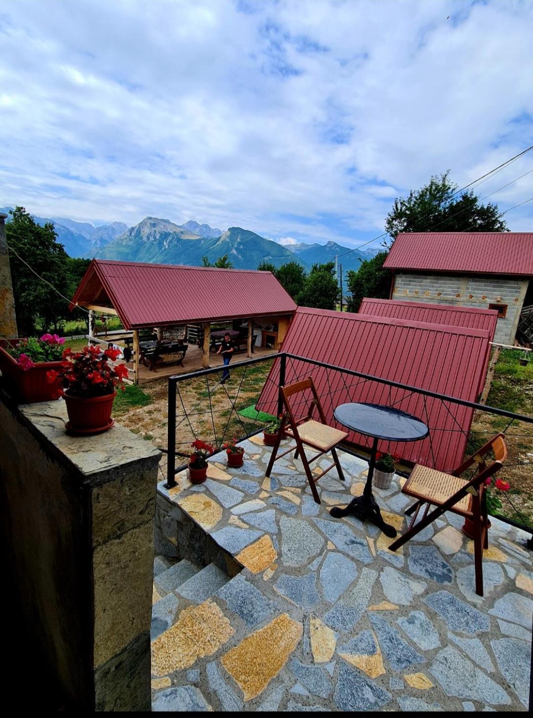 Bungalows Malagic Gusinje Bagian luar foto